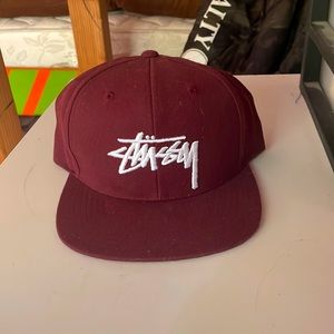stussy hat worn once, perfect condition